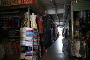 Nhiều tiểu thương chợ Siêu thị Đà Nẵng bức xúc vì cắt điện, cúp nước