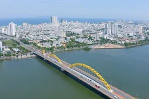 Thành phố Đà Nẵng nhìn từ trên cao