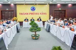 Thủ tướng Phạm Minh Chính và đoàn công tác làm việc với Ban Thường vụ Thành ủy Đà Nẵng