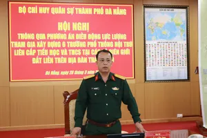 Đại tá Trần Hữu Ích phát biểu chỉ đạo tại hội nghị