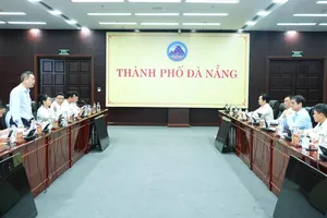 Quang cảnh buổi làm việc