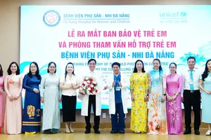 Ra mắt Ban Bảo vệ Trẻ em tại Bệnh viện Phụ sản - Nhi Đà Nẵng. Ảnh: XUÂN QUỲNH