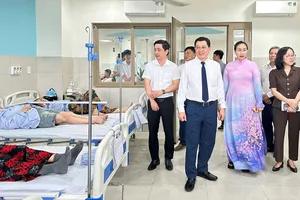 Lãnh đạo TP Đà Nẵng tham quan Khối nhà đa chức năng Trung tâm Y tế khu vực Liên Chiểu (giai đoạn 2)