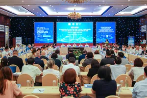 Đại học Đà Nẵng phối hợp UBND TP Đà Nẵng tổ chức hội thảo "Đẩy mạnh gắn kết ba nhà (Nhà nước - đại học - doanh nghiệp) thực chất, hiệu quả, góp phần phát triển đất nước trong kỷ nguyên vươn mình". Ảnh: XUÂN QUỲNH