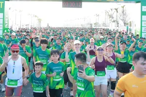 Cự ly 5km xuất phát cuối cùng vào lúc 6 giờ 30 phút ngày 19-7