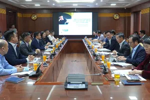 Thường trực Thành ủy Đà Nẵng làm việc với Tập đoàn VSIP Việt Nam về nghiên cứu dự án đầu tư xây dựng và kinh doanh kết cấu hạ tầng khu công nghiệp tại Khu công nghiệp - đô thị - dịch vụ Điện Tiến (phường Điện Bàn Bắc, TP Đà Nẵng)