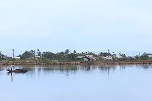 Biết răng chừ quê ơi