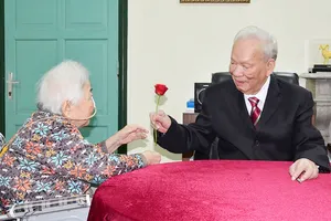 Đại Tướng Lê Đức Anh và phu nhân