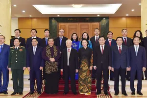 Tổng Bí thư Nguyễn Phú Trọng và các đồng chí lãnh đạo, nguyên lãnh đạo Đảng, Nhà nước tại buổi lễ. Ảnh: VIẾT CHUNG