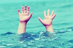 Lội qua suối, 2 em nhỏ bị nước cuốn trôi tử vong