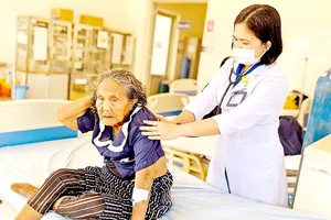 Gỡ khó cho y tế vùng Tây Nguyên - Bài 1: Yếu và thiếu… đủ thứ