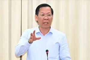 2 vấn đề lớn TPHCM cần khắc phục để phát triển kinh tế - xã hội