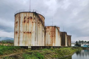 Xăng sinh học E5: Xăng xanh thành… đống nợ - Bài 2: Nhà máy tư nhân mòn mỏi… qua ngày