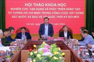 GS-TS Nguyễn Xuân Thắng phát biểu đề dẫn hội thảo