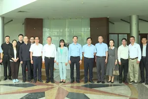 Đoàn đại biểu Nhân dân Nhật báo (Trung Quốc) thăm và làm việc tại Tây Ninh