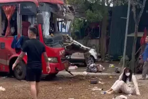 Hiện trường vụ tai nạn giao thông tại Tuyên Quang ngày 6-4