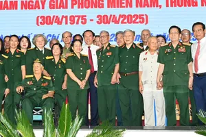 Tổ quốc và nhân dân mãi mãi ghi công các anh hùng liệt sĩ