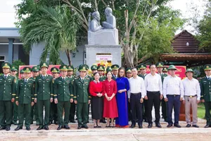 Đảng ủy, Bộ Chỉ huy Bộ đội Biên phòng tỉnh Bà Rịa – Vũng Tàu khánh thành tượng đài Bác Hồ với chiến sĩ Biên phòng tại Đồn Biên phòng Phước Thuận, huyện Xuyên Mộc