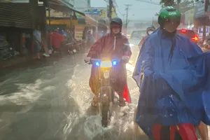 TPHCM và khu vực Nam bộ: Mưa to còn kéo dài đến ngày 14-5