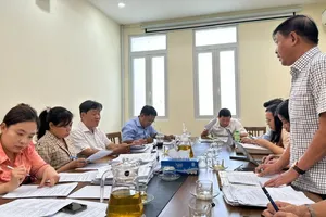 Tổ Công tác 5013 làm việc với chủ đầu tư dự án nhà ở tại TPHCM. Ảnh: Thanh Hiền