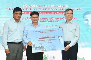 TPHCM tiếp nhận bản ghi phần 2 bộ phim tài liệu “Hồ Chí Minh - Con đường phía trước”