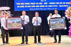 Một chỉnh thể đa âm mà thống nhất của VHNT Hà Nội - Huế - TPHCM sau 50 năm 