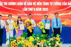 ĐBSCL trao giải Cuộc thi chính luận về bảo vệ nền tảng tư tưởng của Đảng