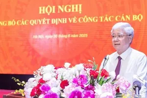 Đồng chí Đỗ Văn Chiến phát biểu tại hội nghị