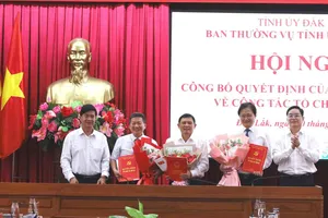 14 cán bộ chủ chốt ở Đắk Lắk nghỉ hưu trước tuổi