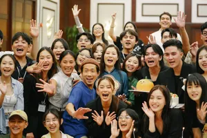 Các diễn viên Việt Nam, Hàn Quốc, Philippines, Ấn Độ... giao lưu tại DANAFF III