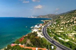 Chính phủ yêu cầu đẩy nhanh tiến độ đầu tư xây dựng hệ thống đường bộ ven biển