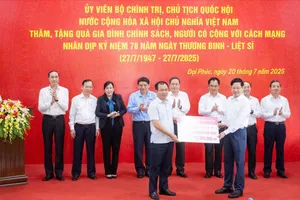 Agribank trao tặng 3 tỷ đồng xây dựng nhà ở cho người có công với cách mạng trên địa bàn tỉnh Thái Nguyên