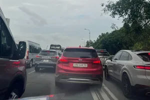 "Khoá xe" đường dẫn cao tốc TPHCM - Long Thành - Dầu Giây, khu vực nút giao An Phú ùn ứ nghiêm trọng 