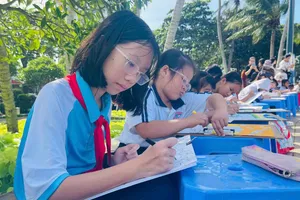 Khoảng 1.000 thiếu nhi dự thi tại Công viên Bãi Trước, phường Vũng Tàu (TPHCM). Ảnh KHÁNH CHI