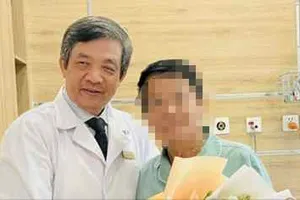 Bệnh nhân nhồi máu cơ tim cấp không muốn mổ: Câu chuyện hy hữu trong phòng mổ Hybrid