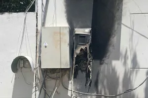 1.400 học sinh phải sơ tán vì sự cố chập điện