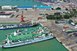 Trung Quốc ứng phó siêu bão Matmo 