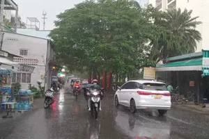 TPHCM sắp có triều cường cao và mưa lớn