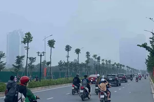 Không khí lạnh về sớm, Hà Nội xuất hiện sương mù