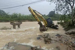Quảng Trị: Mưa lớn gây lũ lụt, sạt lở nhiều nơi