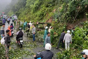 Sau thời gian khắc phục các vị trí sạt lở, đèo Ngoạn Mục đã thông xe trở lại