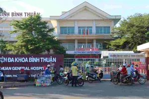 Có nhiều bệnh nhân đang điều trị tại Bệnh viện Đa khoa Bình Thuận (Lâm Đồng) nghi do ngộ độc thực phẩm