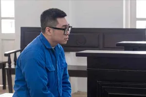 Hà Nội: Người đàn ông đánh phụ nữ ở sảnh chung cư lĩnh 6 tháng tù