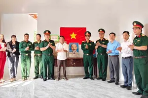 Bàn giao nhà cho hộ dân tại Lâm Đồng trong Chiến dịch Quang Trung