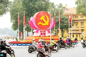 Hình ảnh chào mừng Đại hội đại biểu toàn quốc lần thứ XIV của Đảng tại khu vực quảng trường Ba Đình, Hà Nội (ẢNH: QUANG PHÚC)