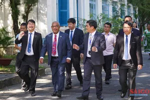 Thủ tướng Cộng hòa Vanuatu gặp gỡ sinh viên tại Khánh Hòa