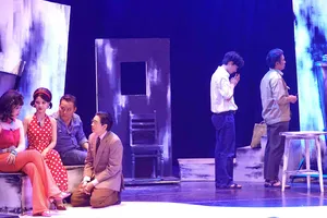 Một cảnh trong vở kịch Quỷ ở với người của đạo diễn trẻ Nguyễn Đăng Quang