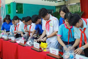 Học sinh phường Chánh Hưng hướng về biên giới, biển đảo