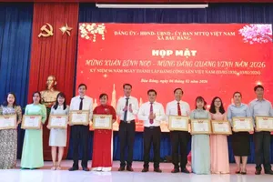 Sôi nổi hoạt động mừng Đảng, mừng Xuân Bính Ngọ tại nhiều địa phương