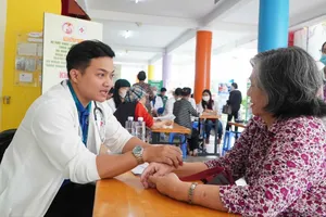 Phường Hòa Hưng: Hơn 500 người dân được khám bệnh miễn phí 